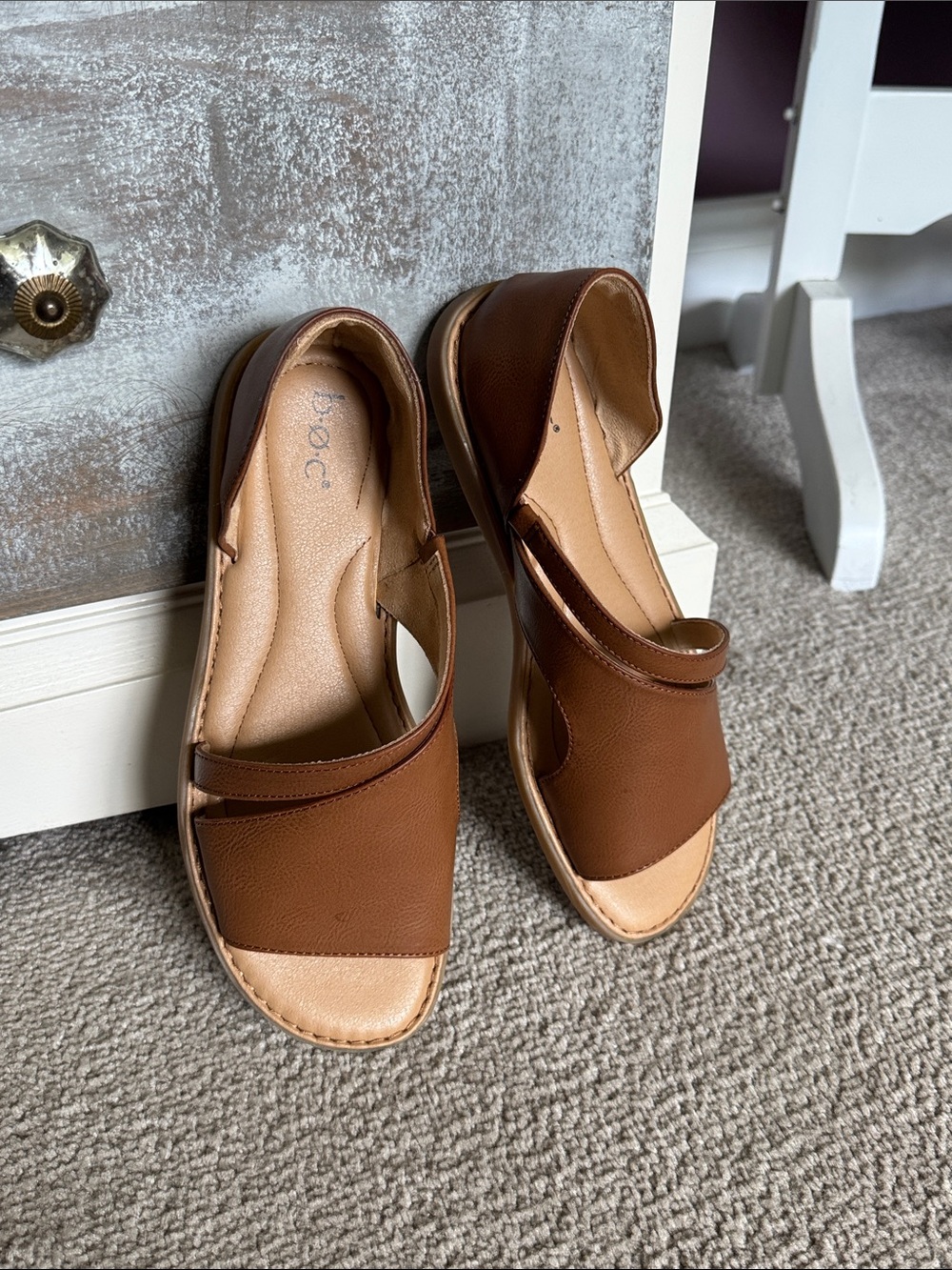 b.o.c. Women’s Brown Open-Toe Comfort Sandals
